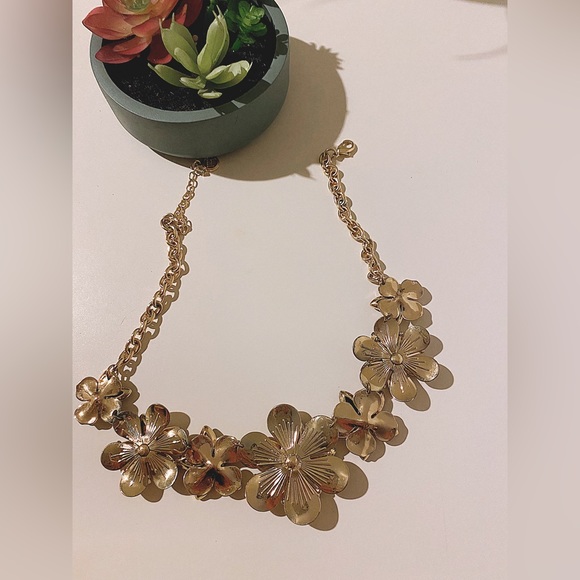 Simply Vera Wang Statement Necklace - Picture 4 of 4